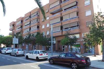 Large apartment only 20 minutes from Barcelona